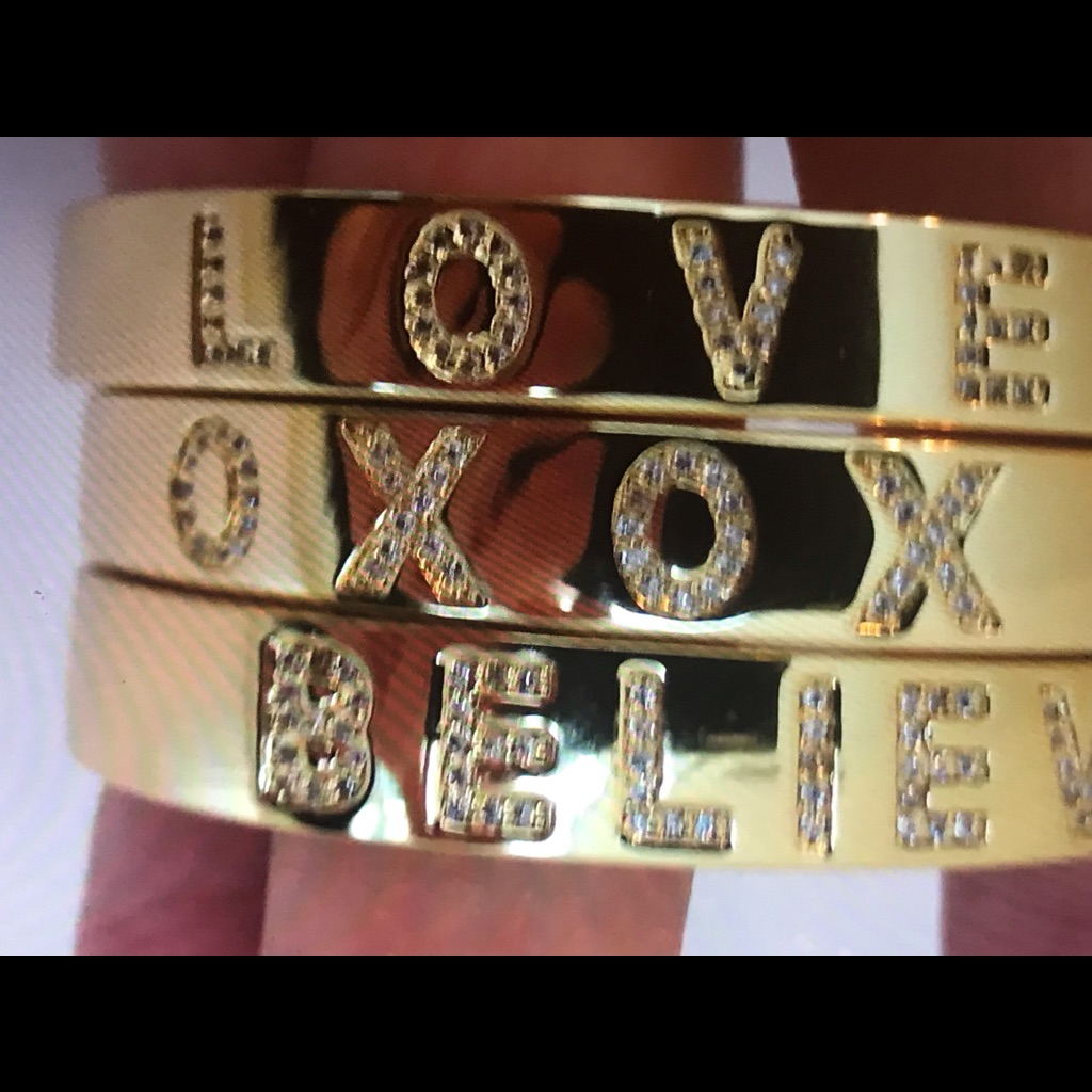 “Bracelets”